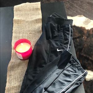 Black Nike sweat pants women’s